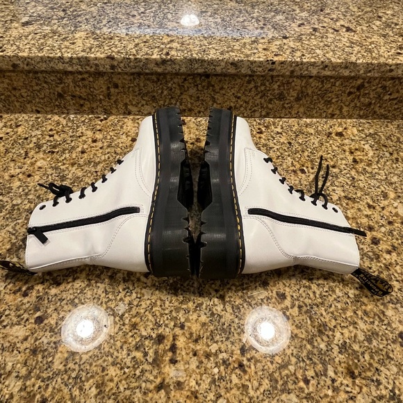 Dr Doc Martens White Leather Platform Jadon Boots Women’s 8 Barely Worn - Picture 6 of 10